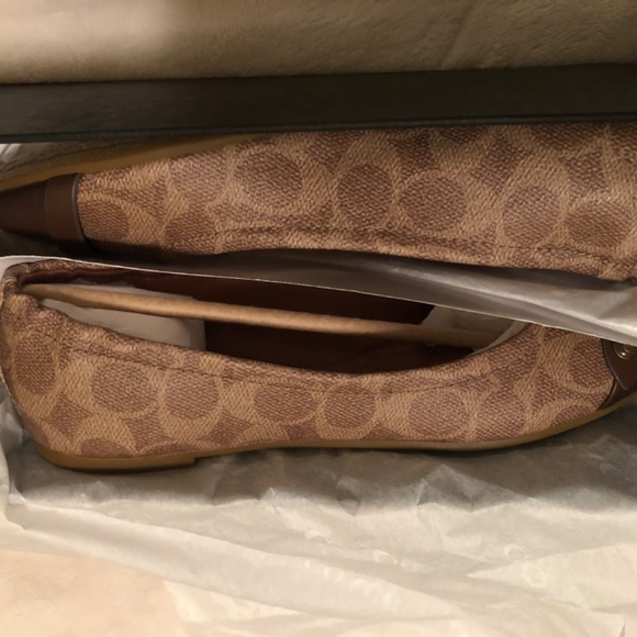 COACH Brandi Ballet Flats - Picture 2 of 6